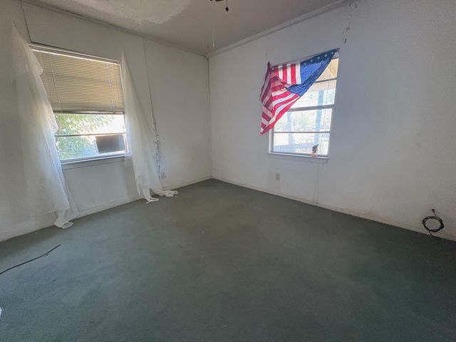 1400 Vargas RD, Austin, TX 78741