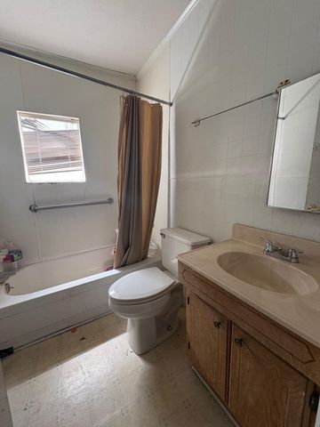 1400 Vargas RD, Austin, TX 78741