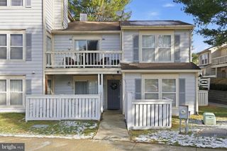 19900 APPLEDOWRE CIR #128, Germantown, MD 20876