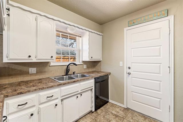 8305 S Linn Avenue, Oklahoma City, OK 73159