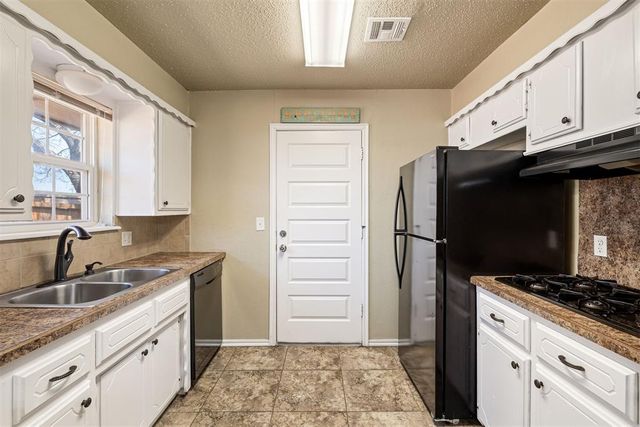 8305 S Linn Avenue, Oklahoma City, OK 73159