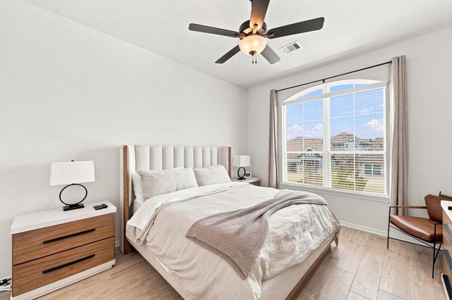 147 W Coralburst Loop, Montgomery, TX 77316