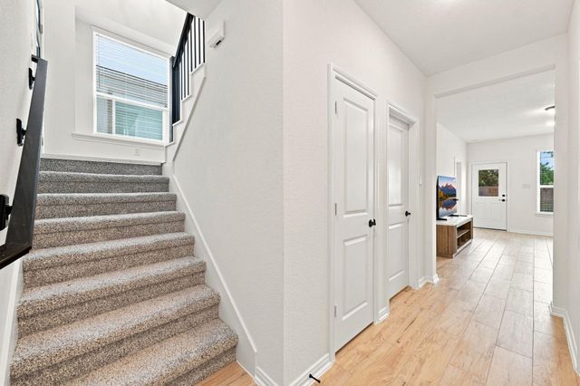 147 W Coralburst Loop, Montgomery, TX 77316