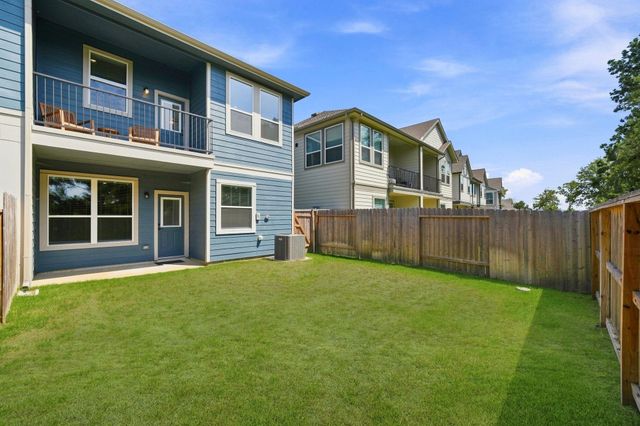 147 W Coralburst Loop, Montgomery, TX 77316