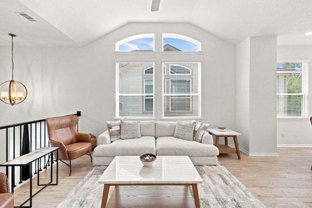 147 W Coralburst Loop, Montgomery, TX 77316