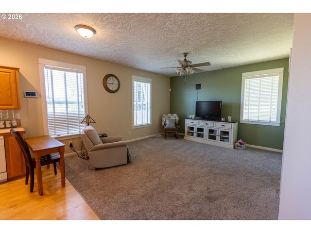 4775 MEHAMA Loop, Salem, OR 97305