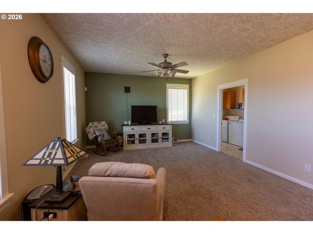 4775 MEHAMA Loop, Salem, OR 97305