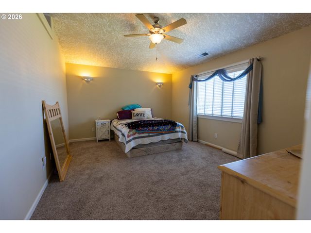 4775 MEHAMA Loop, Salem, OR 97305