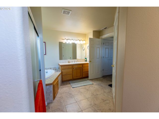 4775 MEHAMA Loop, Salem, OR 97305