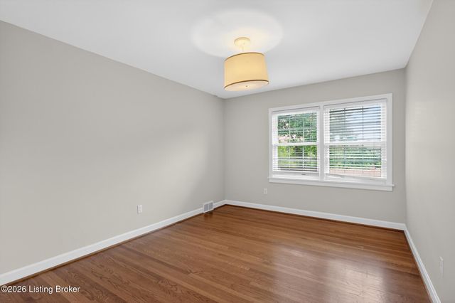 422 Kaelin Dr, Louisville, KY 40207
