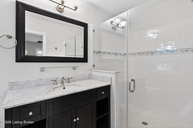 422 Kaelin Dr, Louisville, KY 40207