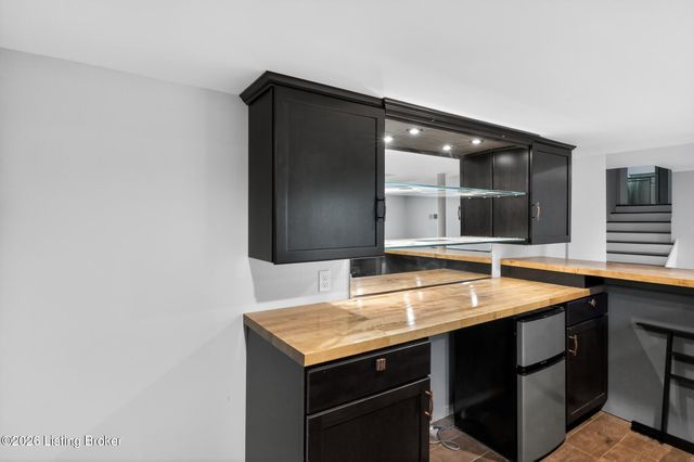 422 Kaelin Dr, Louisville, KY 40207