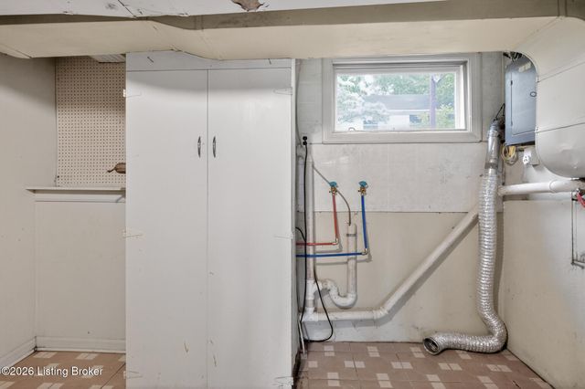 422 Kaelin Dr, Louisville, KY 40207