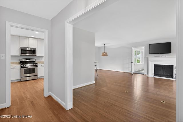 422 Kaelin Dr, Louisville, KY 40207