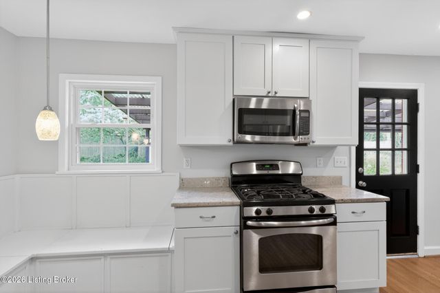 422 Kaelin Dr, Louisville, KY 40207