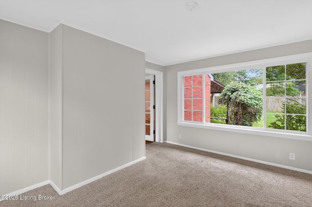 422 Kaelin Dr, Louisville, KY 40207