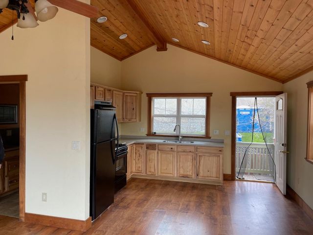 411 Rex Ave, Jackson, CA 95642