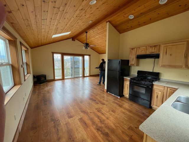 411 Rex Ave, Jackson, CA 95642