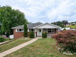 562 Niagara Dr, North Huntingdon, PA 15642