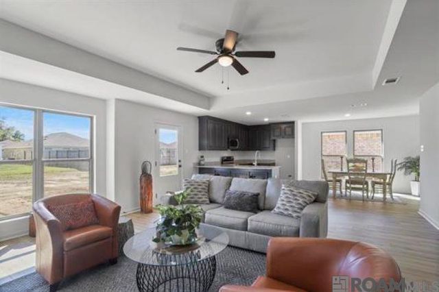 1279 West Amber Street, Gonzales, LA 70737