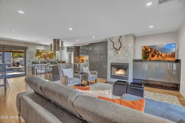 40 N HUMMINGBIRD Lane, Sedona, AZ 86336