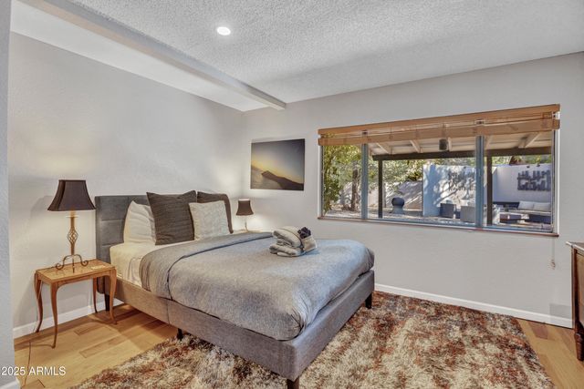 40 N HUMMINGBIRD Lane, Sedona, AZ 86336