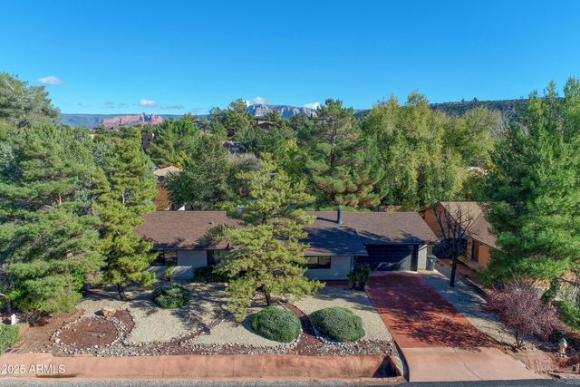 40 N HUMMINGBIRD Lane, Sedona, AZ 86336