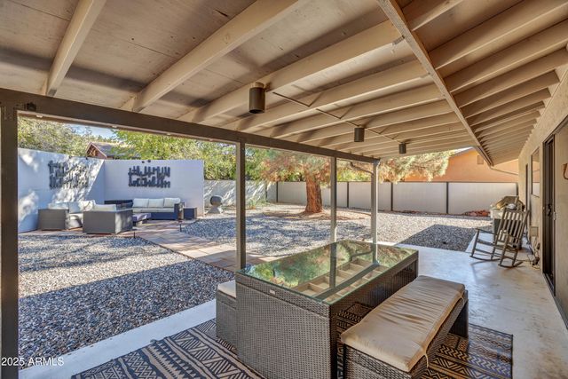 40 N HUMMINGBIRD Lane, Sedona, AZ 86336