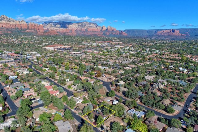 40 N HUMMINGBIRD Lane, Sedona, AZ 86336