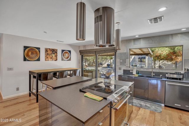 40 N HUMMINGBIRD Lane, Sedona, AZ 86336