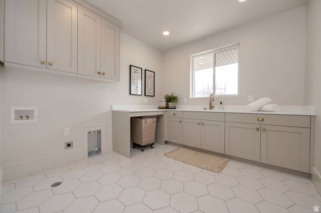 6321 W HOLLYS POND DR, Herriman, UT 84096