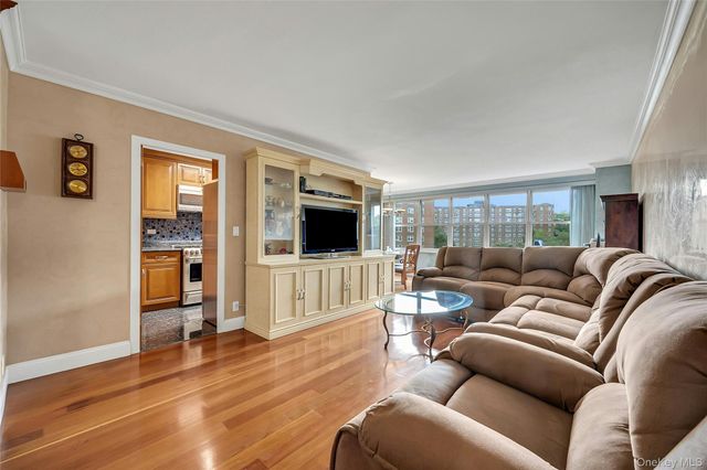 555 Kappock Street 9J, Bronx, NY 10463