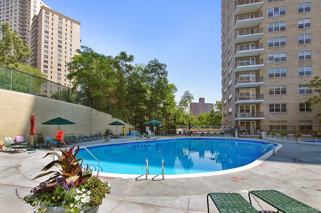 555 Kappock Street 9J, Bronx, NY 10463