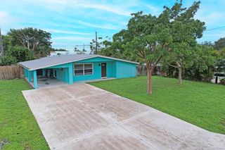 8151 SE Evergreen Street, Hobe Sound, FL 33455