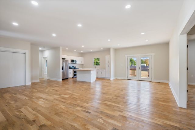 50 Sonoma Dr, Fayetteville, TN 37334