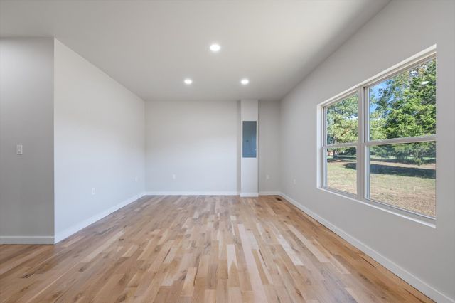 50 Sonoma Dr, Fayetteville, TN 37334