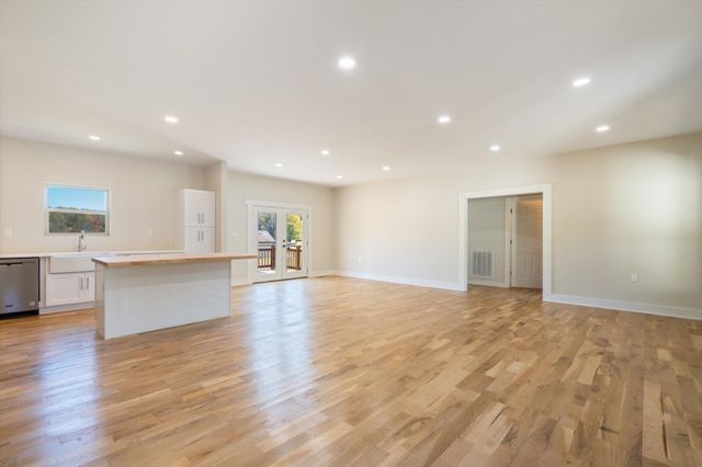 50 Sonoma Dr, Fayetteville, TN 37334