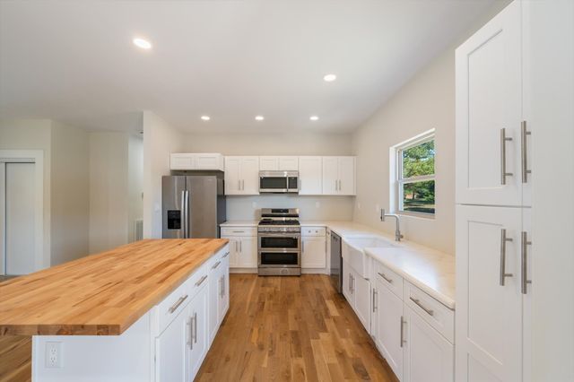 50 Sonoma Dr, Fayetteville, TN 37334