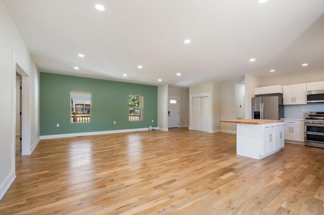 50 Sonoma Dr, Fayetteville, TN 37334