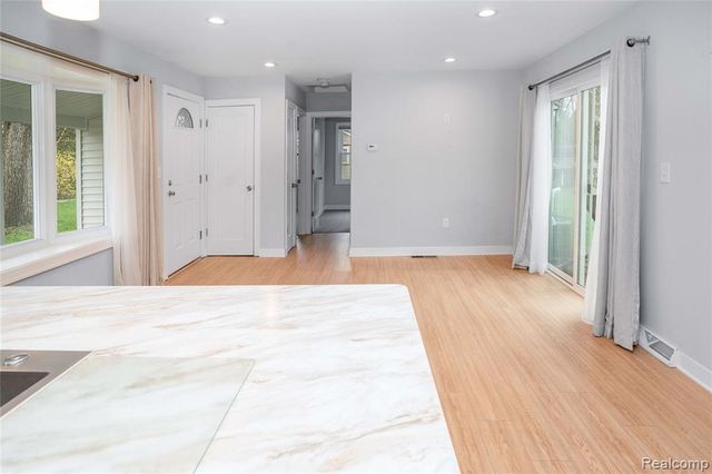 620 S Briarvale Drive, Auburn Hills, MI 48326