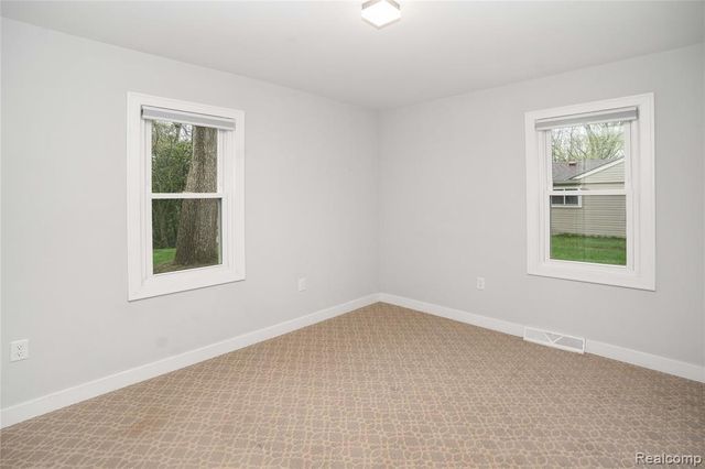 620 S Briarvale Drive, Auburn Hills, MI 48326