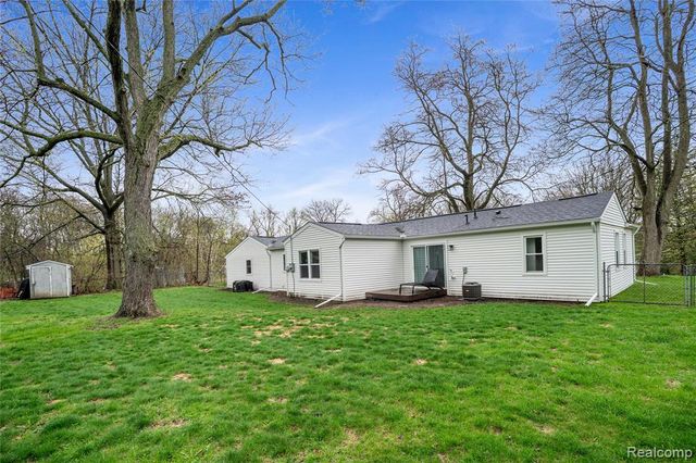 620 S Briarvale Drive, Auburn Hills, MI 48326