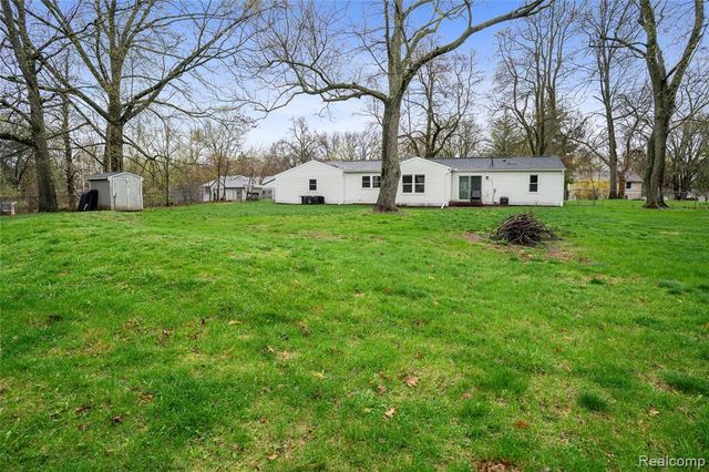 620 S Briarvale Drive, Auburn Hills, MI 48326