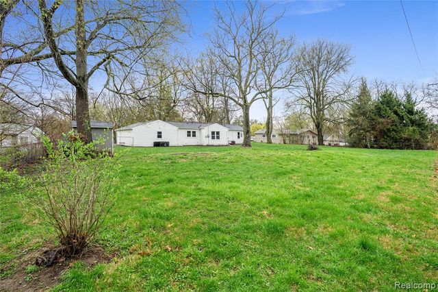 620 S Briarvale Drive, Auburn Hills, MI 48326