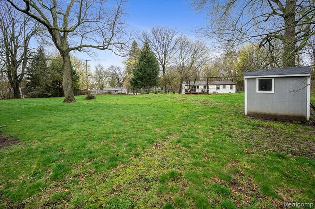 620 S Briarvale Drive, Auburn Hills, MI 48326