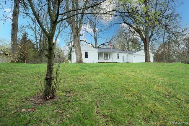 620 S Briarvale Drive, Auburn Hills, MI 48326