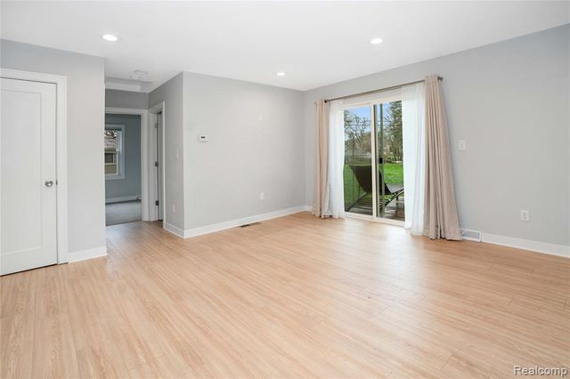 620 S Briarvale Drive, Auburn Hills, MI 48326