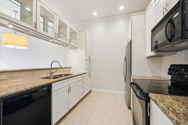100 Willard Street 15, Houston, TX 77006