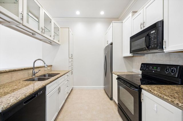 100 Willard Street 15, Houston, TX 77006