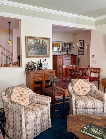 8 West Fisher Lane, South Burlington, VT 05403